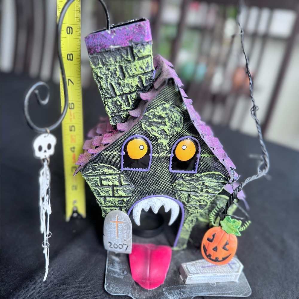 Halloween Haunted House Tea Light Candle Holder Spooky Manor Metal - Picture 2 of 3